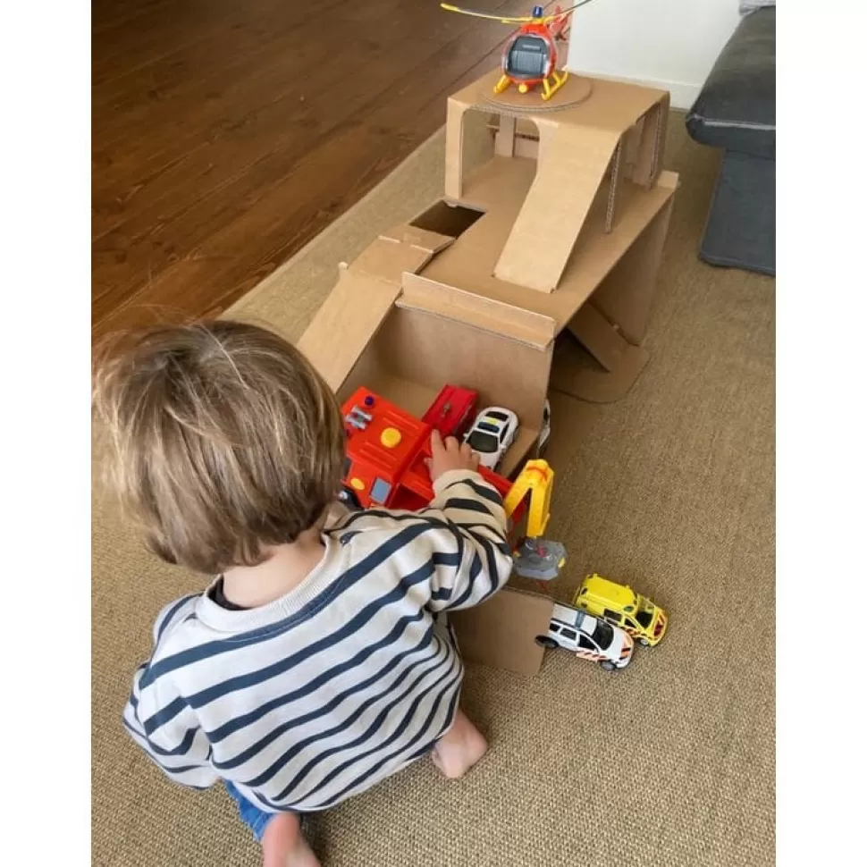 KarTent Speelgoed^Kartonnen Speelgoed Garage